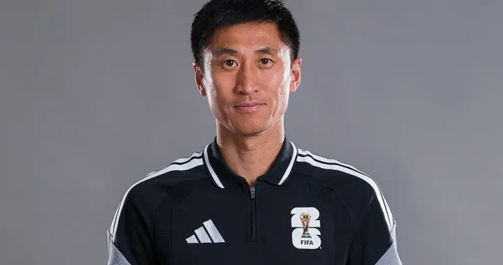 控场流畅！马宁单场6黄本届第2，远不及个人与世界杯历史之最