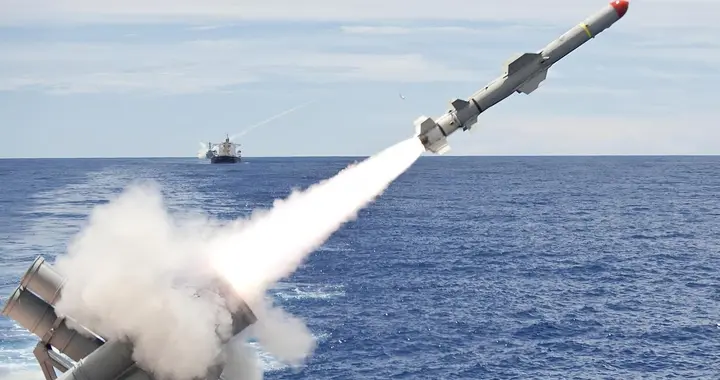 美军撤离冲绳，岛民狂欢庆祝，中国导弹力量重塑西太