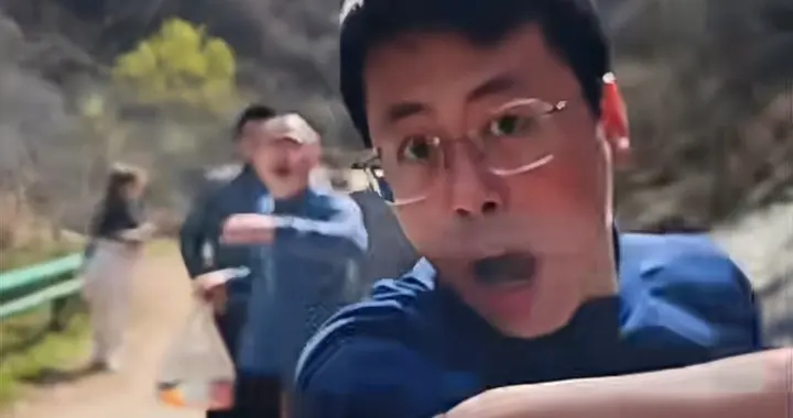 志愿者秦岭捡垃圾被挑衅，完整视频曝光，法院辟谣，眼镜男已社死