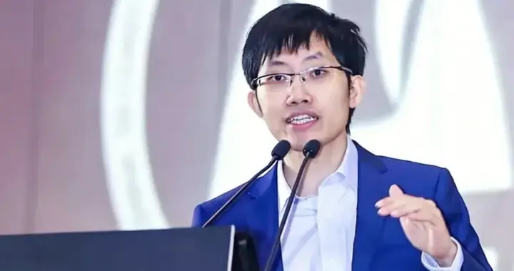 身价2800 亿的梁文锋，还在北京租房住，将大量钱投入AI算力