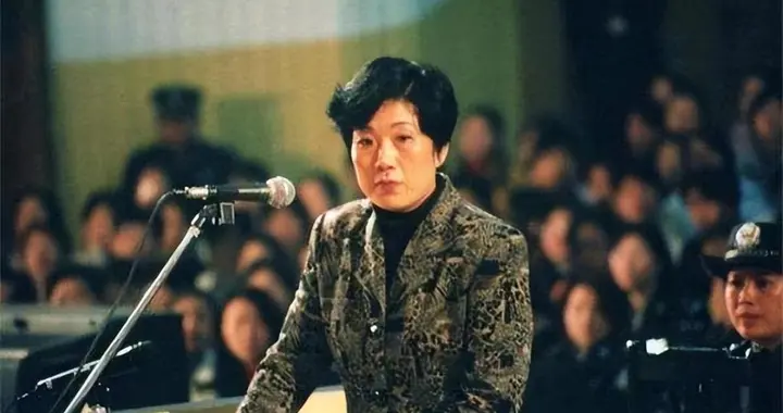 美女贪官蒋艳萍 ，号称“三湘第一女巨贪”，靠“绝活”上位