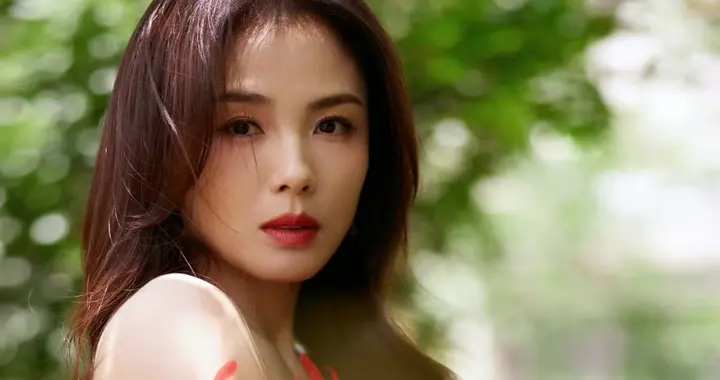 刘涛，那一抹红，是浪漫的律动 ​​​