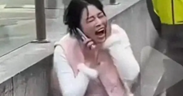 扬州女子车祸剐蹭后续：警方介入，男子1巴掌赔3万，网友吵翻天