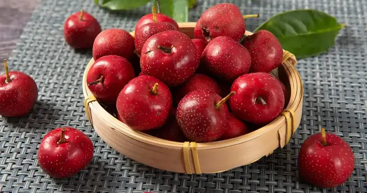 山楂获好评！医生发现：山楂或对这3类慢性病有益！可以常吃