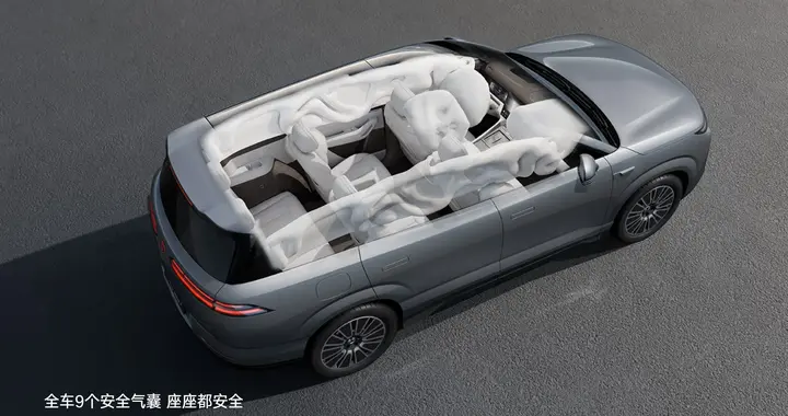 真正懂家庭的车，会把 “颠不颠、晕不晕、安不安全” 都考虑到