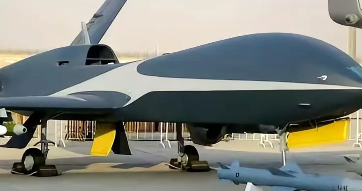 年头岁末，中美在黄岩岛对峙，“无侦-10”硬闯美航母编队？