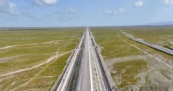 内蒙古阿拉善盟推进4条铁路开工建设
