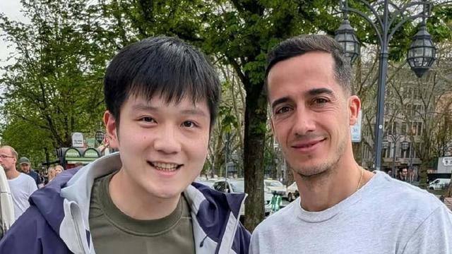 晓文识趣：樊振东更新社媒，晒近照让球迷放