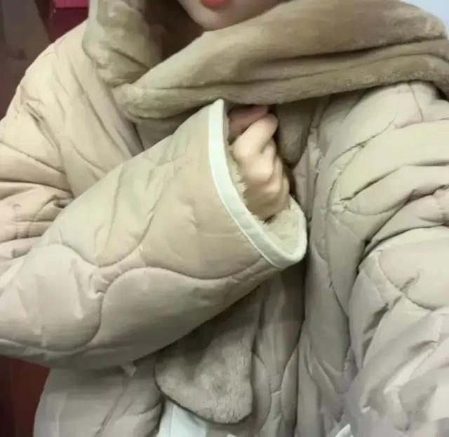 45岁开始极简:春天很短，少买衣服多存钱