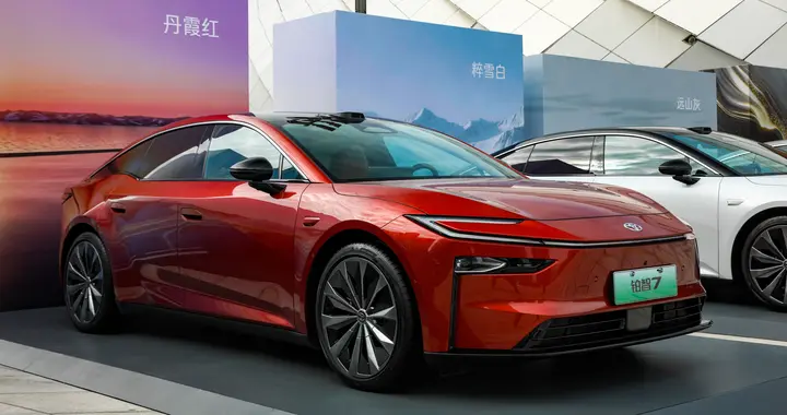 14.78万起的丰田纯电旗舰，华为电驱，铂智7这步棋到底怎么样？