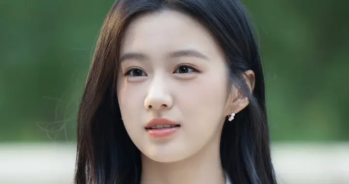 ​美女壁纸第7419期—包上恩
