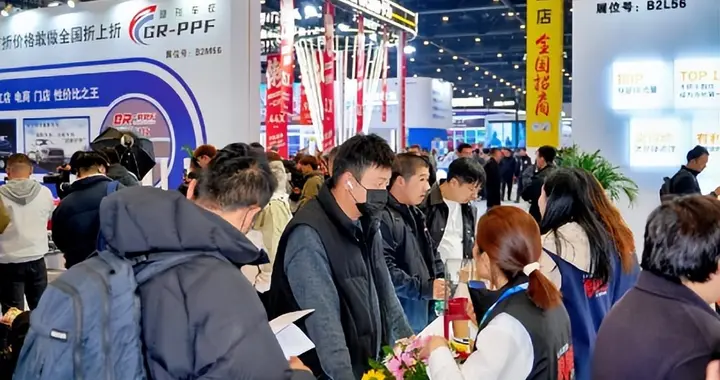 雅森展探馆!盾克墨影火出圈,鹦鹉车漆专属车衣成全场焦点