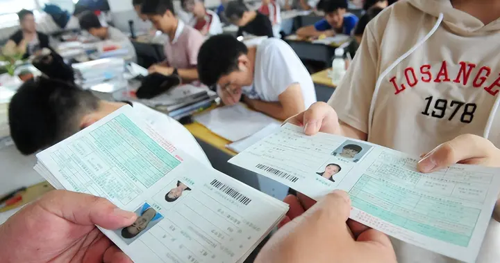人怎能闯那么大祸？云南一老师高考前48小时，竟搞丢了全班准考证