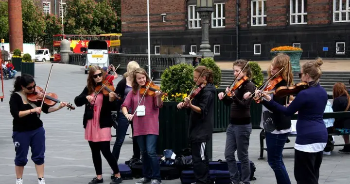 从欧洲贫民窟到高福利国家：崛起并非靠命好，北欧靠教育疯狂逆袭