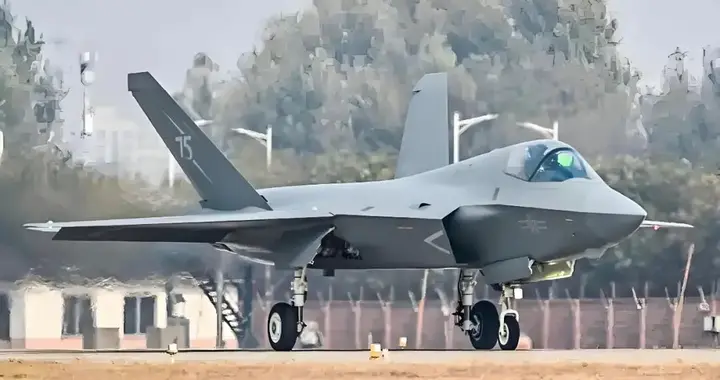 终于捋顺歼35：它是攻击机，不是战斗机