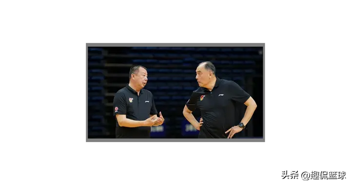 北控男篮换帅风波升级！前8到第17，张庆鹏帅位告急，张斌空降！