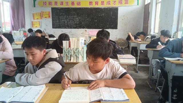 在生活中生活：农村学生的状态和思想令人担