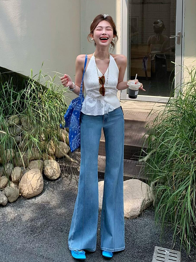 法式气质御姐风情万种的白色挂脖t恤