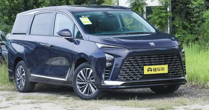 26年200万用户认证！GL8 PHEV双车对决：家用选陆尚，商务看陆尊？