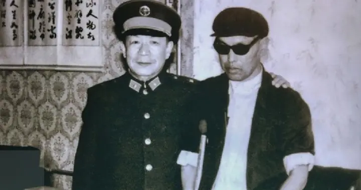 56年朱彦夫回乡后，母亲见他身体残缺吓一跳：让国家来照顾你吧