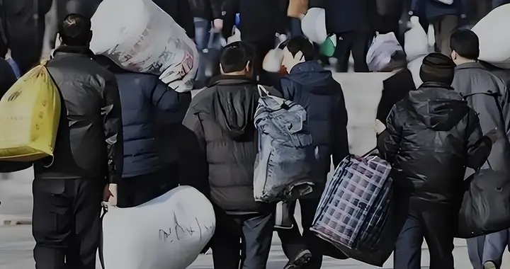 满大街全是无人设备：一边催生一边失业，普通人该何去何从？