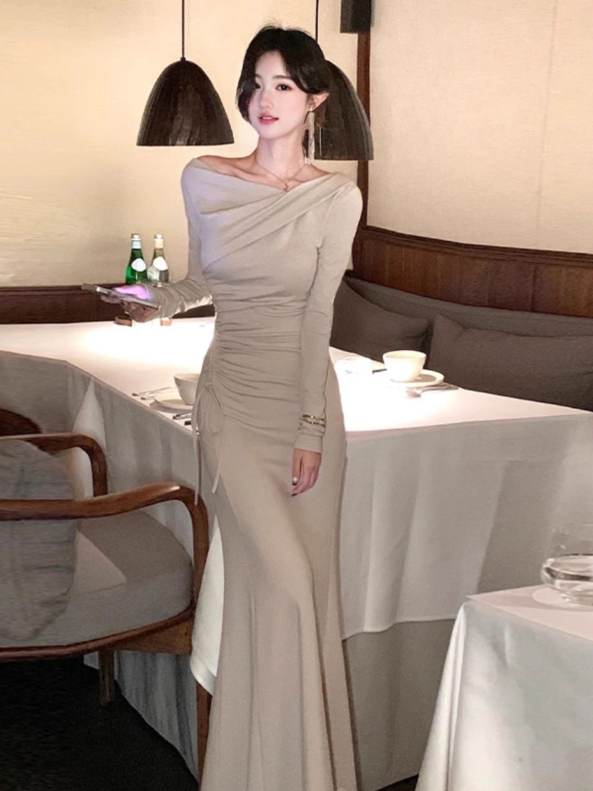 法式荡领露肩浅色针织内搭连衣裙女冬季高级