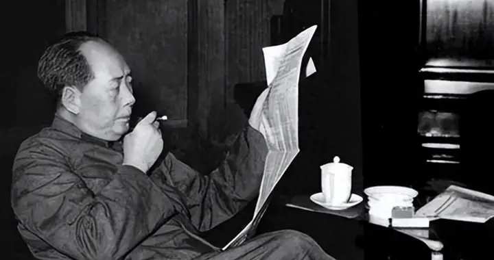 50年毛主席突然下令枪毙一人，周总理等人赶紧起身劝，所为何事？