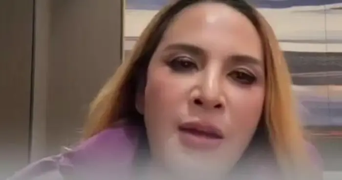 那艺娜直言人生目标赚够100万 朴实愿望引全网热议