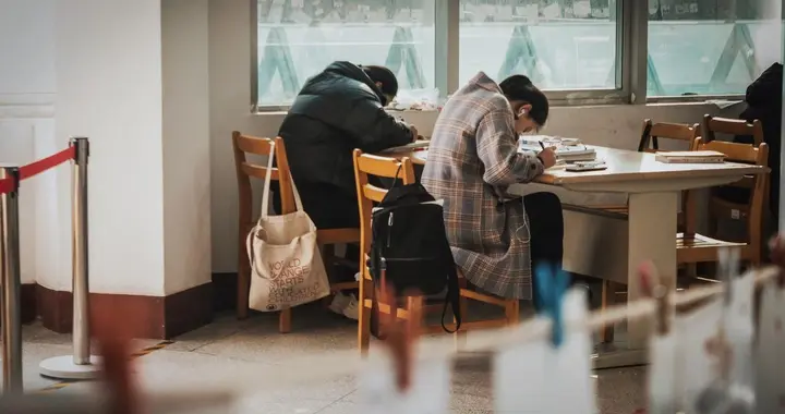 考研校内调剂全攻略：别当退路，这才是上岸捷径