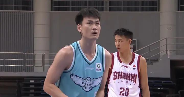 半场青岛51-42山西！王睿泽李俊贤合砍30分，刘传兴原帅拿到21分
