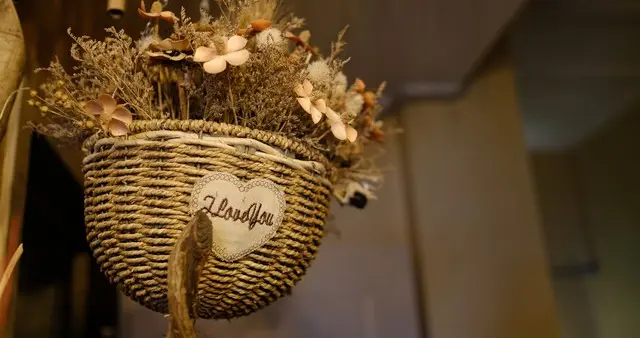 真正的自我成全，从不是放纵，而是与自己温柔对峙 ！