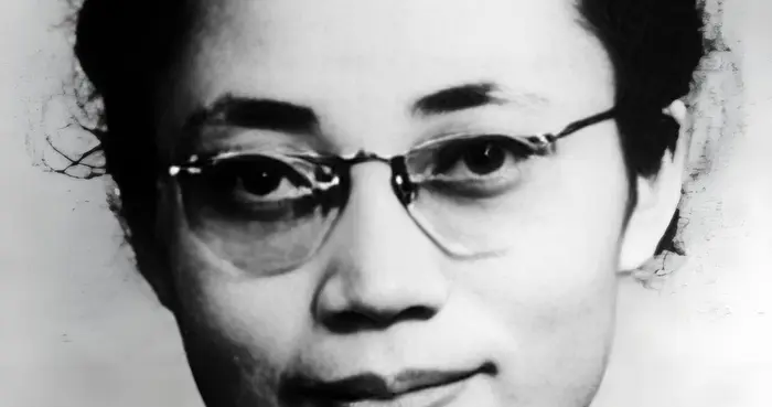 她说：“鱼肝油只剩七滴”，一句暗语战友秒懂，却心如刀割