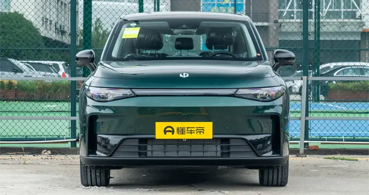 13万买中型SUV ， 空间大配置高 ， 实力诠释零跑C10全球热销的秘密！