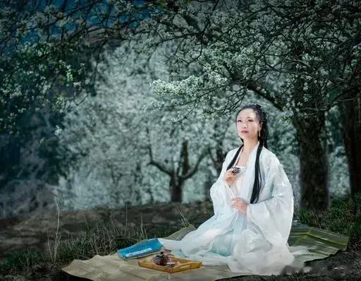 （完）都说他有一颗仁爱之心，可只有我知道那颗心有多冷