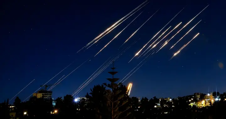 40分钟连挨4轮导弹！以色列遭美国背叛？中方：支持巴勒斯坦建国