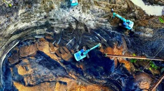 中国突然放开了稀土出口，美国花几百亿砸出来的计划全被打脸了