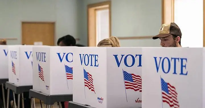 民调：71%美国人认为，特朗普执政下的美国，正走在错误的轨道上