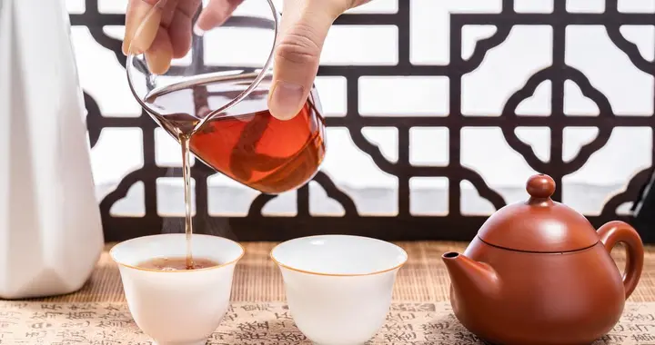 红茶冲泡这5个误区，90%人常犯！泡太久变苦，水温错失香赶紧改！