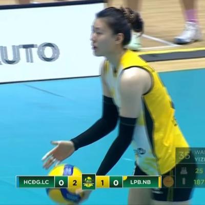 重庆崽儿：越南女排锦标赛：王艺竹效力的宁