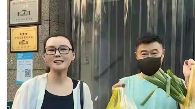 乐天派苹果Y：年近50岁的梁爱琪，无儿无