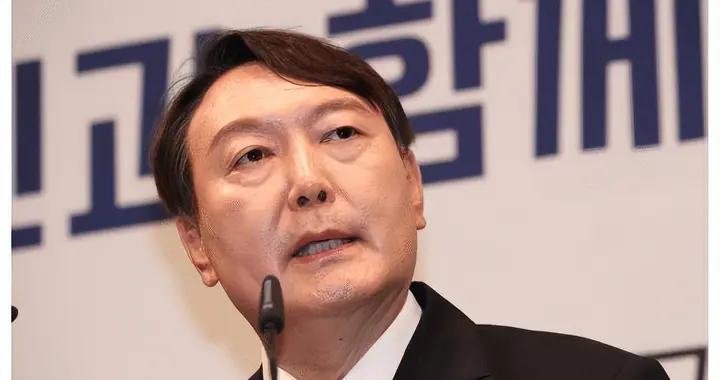 回旋镖太狠，尹锡悦判朴槿惠死刑，如今自己拿无期，青瓦台魔咒