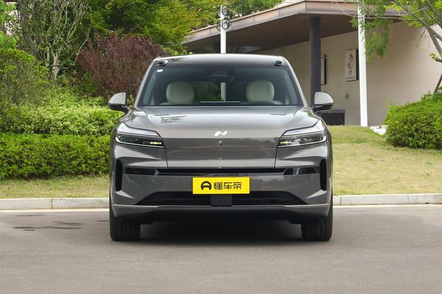 乐道L90预售前瞻：30万级中大型纯电SUV能打几分？