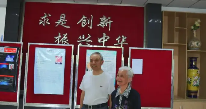 送完保姆的路上，老妈的“SOS”就来了