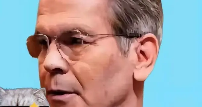 美国这种“边拿好处边施压”的做法确实令人不齿，霸权短视行为。