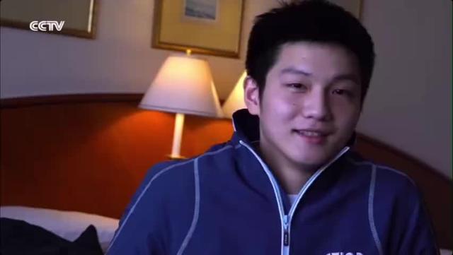 樊振东马龙合照