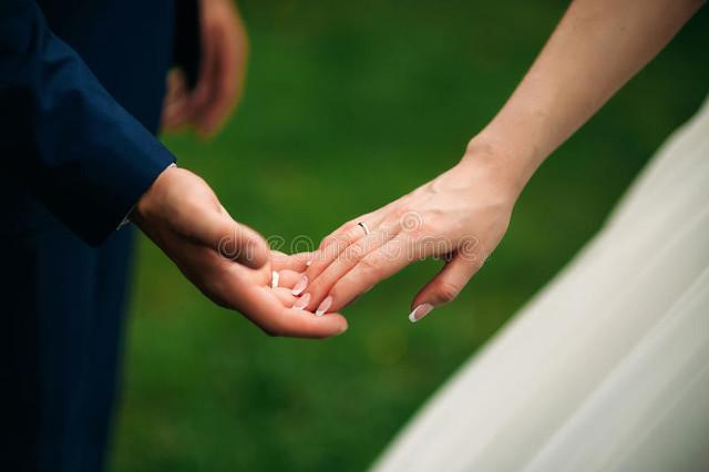 处女座凭直觉闪婚？女强人摩羯秒沦陷！清醒婚恋观颠覆认知