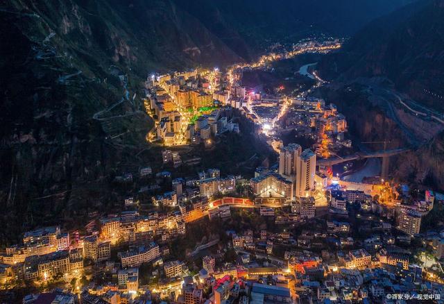 17年后李小萌重返北川：一句"谢谢你操心"为何让全网泪崩？