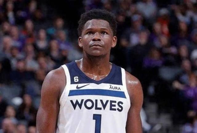 爱德华兹炮轰比尔：若没有杜兰特谁认识你？下次我要隔扣你个软蛋