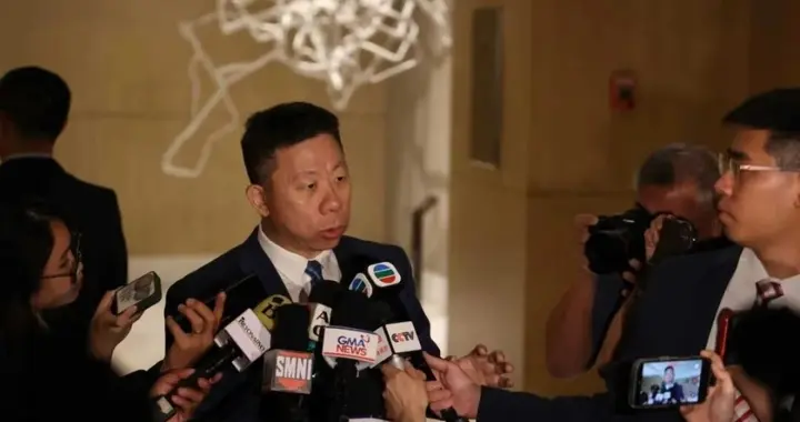 刚走出总统官邸，中方就遭菲媒逼问，井泉大使：你承担得起后果吗