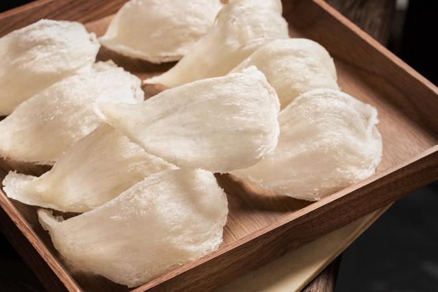 燕窝是怎么形成的，真是燕子用口水做成的？看完你还会想吃吗？